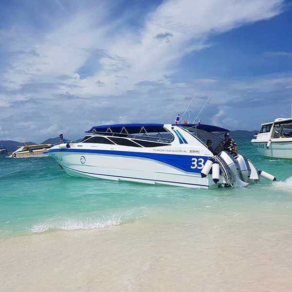 Private boat charter for snorkelling in Neil Island