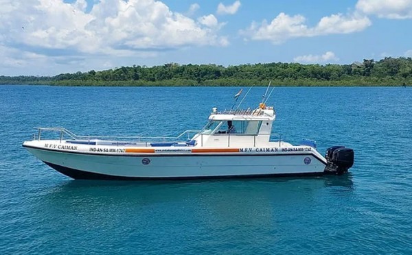 Private boat charter for snorkelling in the Andaman Islands