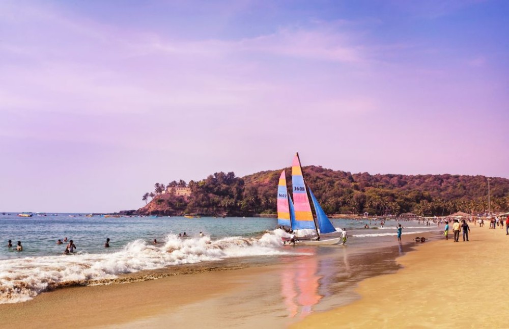 Exploring The Natural Beauty of Baga Beach, Goa