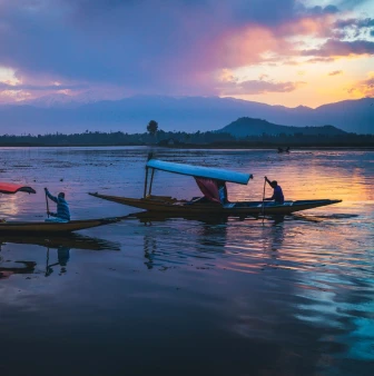 Romantic Gateway to Jewels of Kashmir
