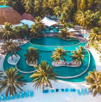 Peace in Maldives: Centara Ras Fushi